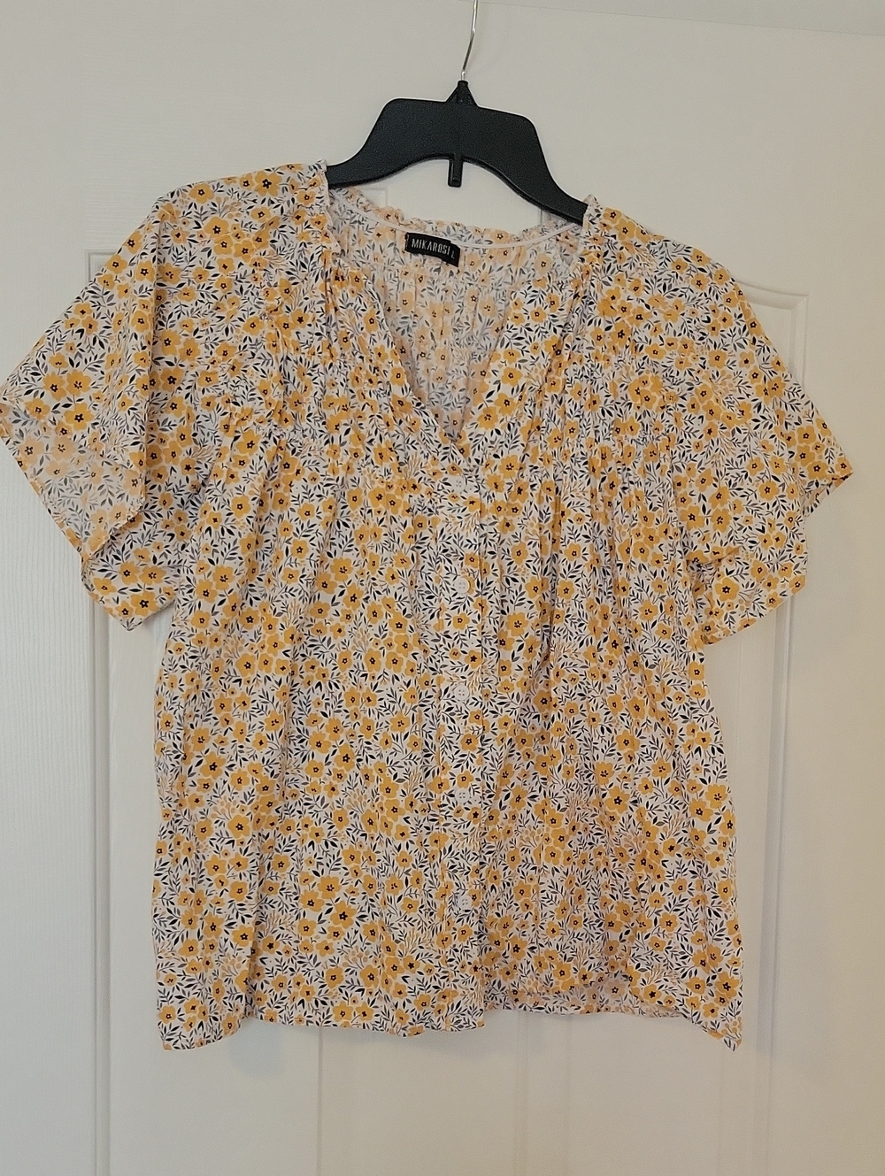 Mikarose Yellow Floral V-Neck Button Short Sleeve Blouse